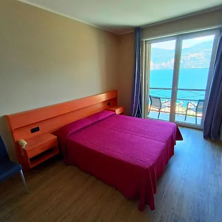Antonella ホテル 3*